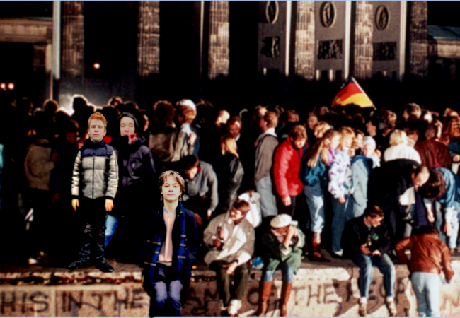 A Szent István Gimnázium tanulói is ott voltak amikor a berlini falat ledöntötték